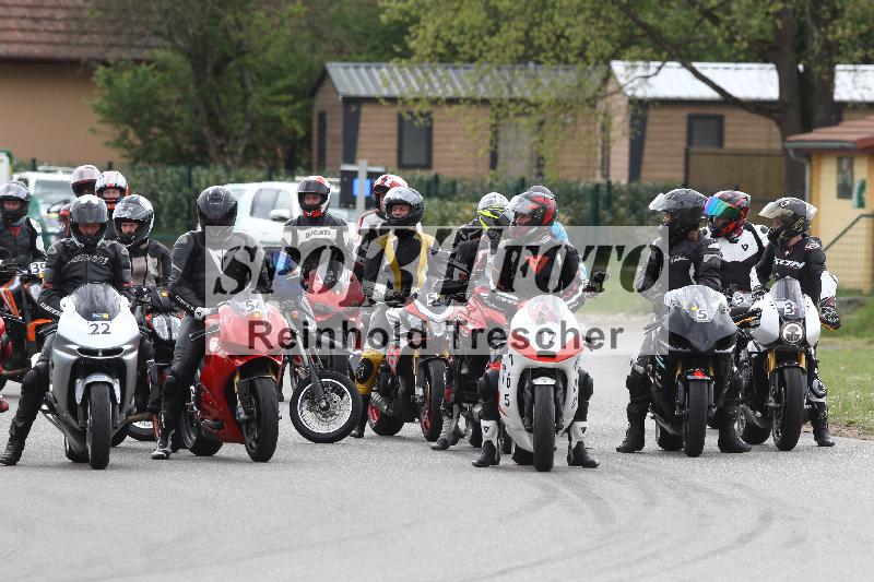 /Archiv-2025/10 23.04.2025 Cornu Master School ADR/rot-rouge/unklar